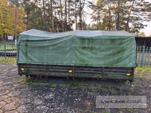 Części samochodowe (KAMAZ, AUTOSAN, JELCZ, HONKER, URSUS, UAZ) oraz narzędzia - pakiet zawierający 121 poz. asort. (wg oddzielnego wykazu), w tym m.in.: dętki, opony, filtry, krzyżaki wału napędowego, pierścienie, pompy, półosie, skrzynia ładunkowa płaska, wał napędowy środkowy, szyby, tarcze, uszczelki, zderzaki itp. 